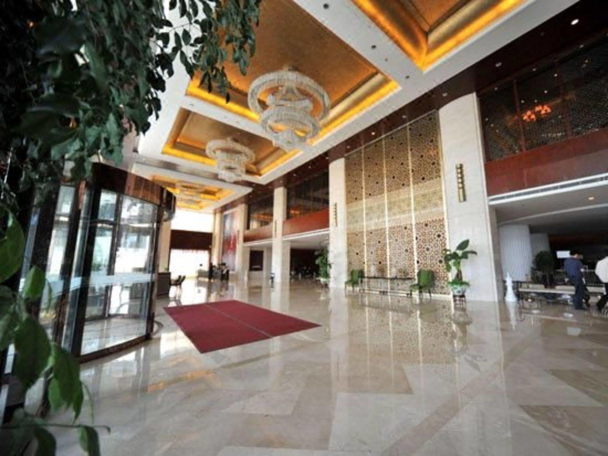 S&N Dalian Hotel Luaran gambar
