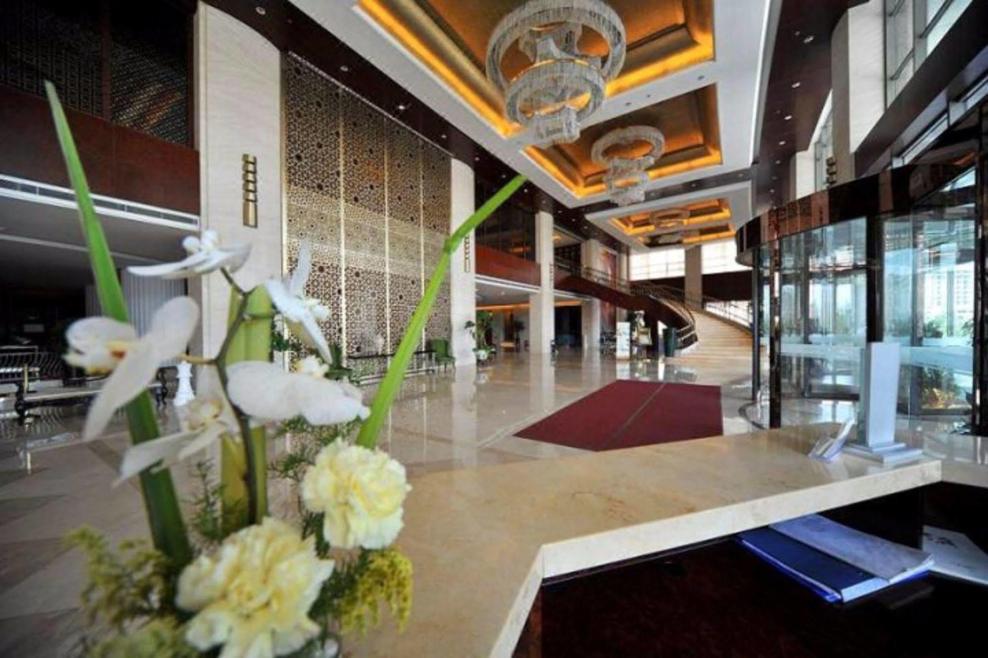 S&N Dalian Hotel Luaran gambar